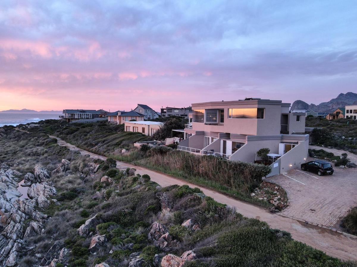 Villa Marine Guest House Pringle Bay Exterior photo